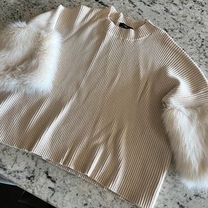 Ladies S ivory Fate crop sweater with fur sleeves